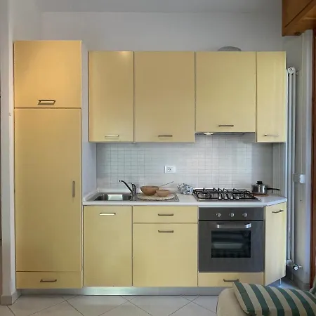 600 Metri Dal Mare - Tranquillo E Con Wi-fi Apartman